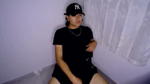 Snapshot of haru_boi chatting on 12-19-24, 03:40 Haru online show from 12-19-24, 03:40