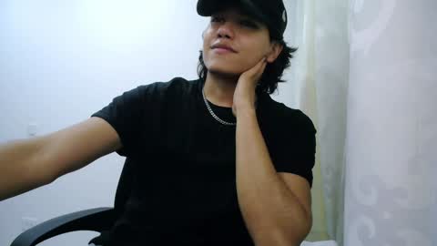 Snapshot of haru_boi chatting on 01-30-25, 12:39 Haru online show from 01-30-25, 12:39