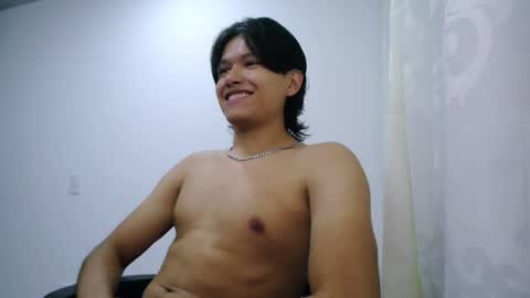 Snapshot of haru_boi chatting on 02-01-25, 01:44 Haru online show from 02-01-25, 01:44