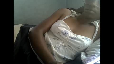 Snapshot of harysette chatting on 06-07-26, 09:46 harysette online show from 06-07-26, 09:46