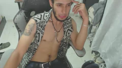 Snapshot of hasani_savala chatting on 10-26-25, 04:18 Hasani online show from 10-26-25, 04:18