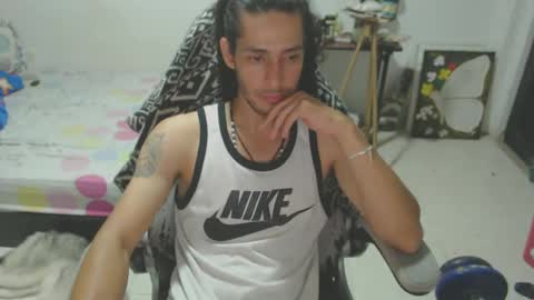 Snapshot of hasani_savala chatting on 11-23-25, 04:01 Hasani online show from 11-23-25, 04:01
