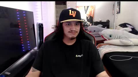 Snapshot of hashg0d chatting on 12-15-25, 01:21 hashg0d online show from 12-15-25, 01:21