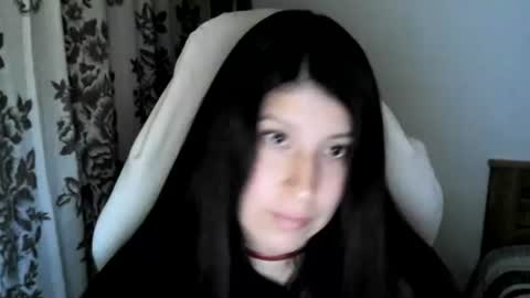 Snapshot of hasley_bbylee chatting on 01-12-25, 05:13 lady online show from 01-12-25, 05:13