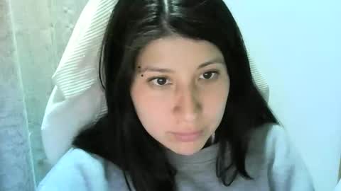 Snapshot of hasley_bbylee chatting on 09-21-25, 05:31 lady online show from 09-21-25, 05:31