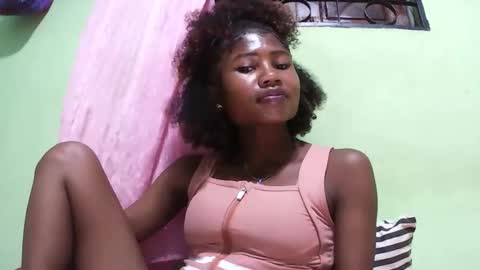 Snapshot of hasleyinah chatting on 01-13-26, 07:52 hasleyinah online show from 01-13-26, 07:52