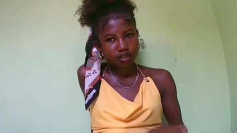 Snapshot of hasleyinah chatting on 02-20-26, 11:11 hasleyinah online show from 02-20-26, 11:11