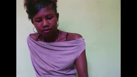 Snapshot of hasleyinah chatting on 02-22-26, 08:13 hasleyinah online show from 02-22-26, 08:13