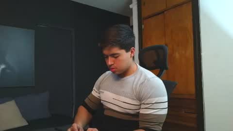 hat_guy01 online show from 07-16-26, 09:43