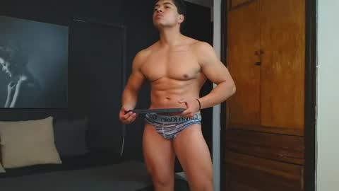 hat_guy01 online show from 07-21-26, 10:01