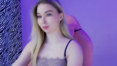 Anna online show from 04-20-26, 10:51