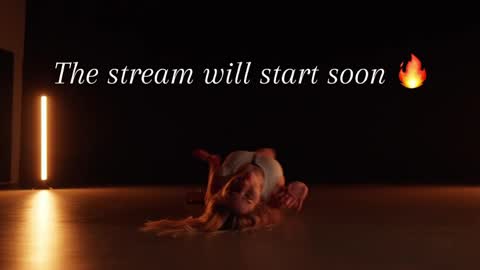 Anna online show from 05-29-26, 03:32