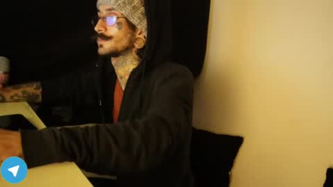 More content   2   online show from 01-24-25, 02:07