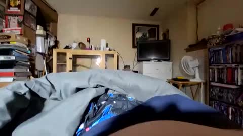 hawkfan1888 online show from 11-16-25, 01:33