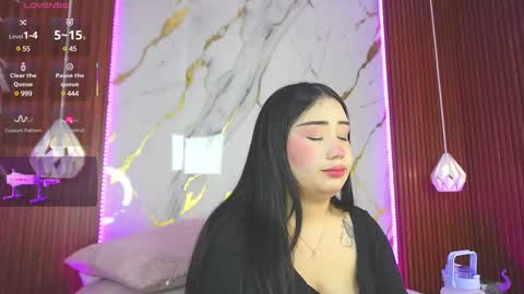 Snapshot of hay1_ chatting on 02-12-25, 04:12 haylie See you tonight at 8pm Colombia time online show from 02-12-25, 04:12