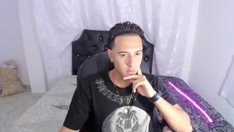 Hayen Boy online show from 10-31-25, 01:56