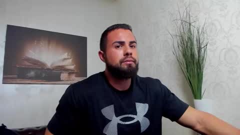 HayesWood online show from 11-18-25, 06:07