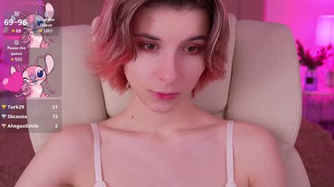 Snapshot of haylaamber chatting on 01-19-25, 05:15 haylaamber online show from 01-19-25, 05:15