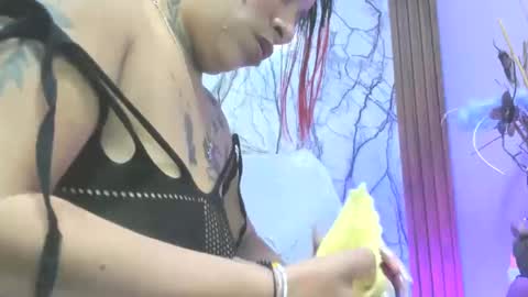 hayley miller online show from 10-17-25, 04:48