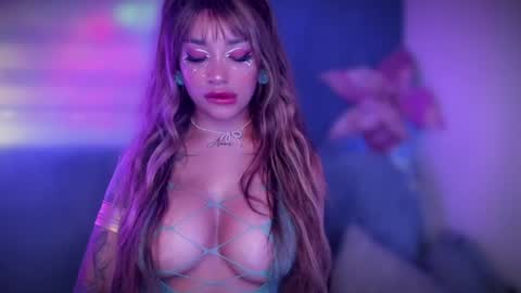 Marie online show from 02-01-25, 01:23