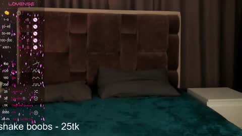 Snapshot of hazel_7 chatting on 03-11-25, 01:01 Liya dont forget to thumbs up me online show from 03-11-25, 01:01