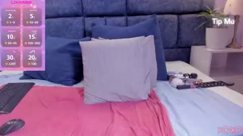 Snapshot of hazel_lanee chatting on 07-17-26, 06:53 hazel_lanee online show from 07-17-26, 06:53