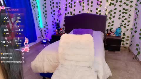 HAZEL LYNN ROSS online show from 12-09-24, 05:19