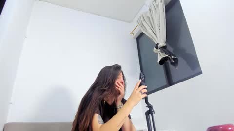 Im Hazel online show from 01-17-26, 11:30