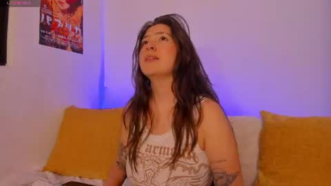 Snapshot of hazel_shy chatting on 06-14-26, 02:24 Im Hazel online show from 06-14-26, 02:24
