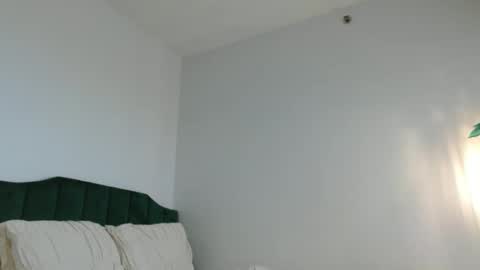 Hazel online show from 12-09-24, 03:22