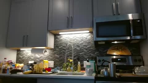 Hazel online show from 02-02-25, 09:23