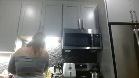 Hazel online show from 02-25-25, 01:30