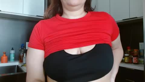 Hazel online show from 10-11-25, 02:59