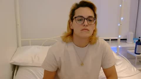 Snapshot of hazelraven25 chatting on 10-30-25, 01:07 hazelraven25 online show from 10-30-25, 01:07