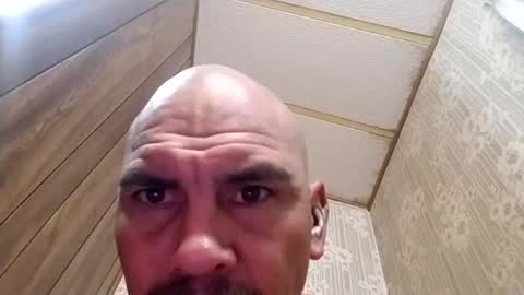 Snapshot of headshop_ chatting on 12-20-24, 02:08 Cloudznpointzsex online show from 12-20-24, 02:08