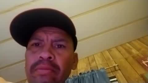 Snapshot of headshop_ chatting on 01-25-25, 08:21 Cloudznpointzsex online show from 01-25-25, 08:21