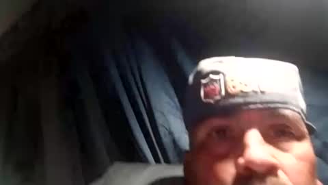 Snapshot of headshop_ chatting on 03-11-25, 07:04 Cloudznpointzsex online show from 03-11-25, 07:04