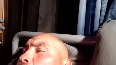 Snapshot of headshop_ chatting on 03-12-25, 07:59 Cloudznpointzsex online show from 03-12-25, 07:59