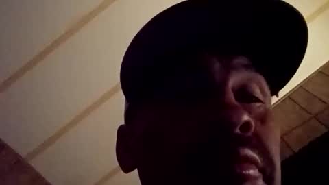 Snapshot of headshop_ chatting on 01-12-26, 04:18 Cloudznpointzsex online show from 01-12-26, 04:18