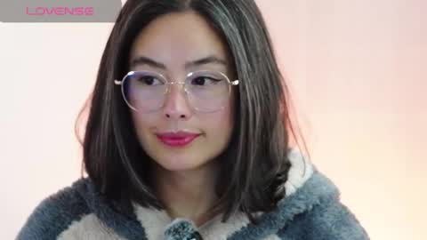 Snapshot of hearmymoans_18 chatting on 02-05-26, 09:41 hearmymoans_18 online show from 02-05-26, 09:41