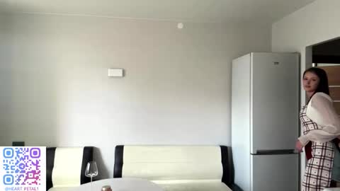 Mona online show from 11-04-25, 10:47