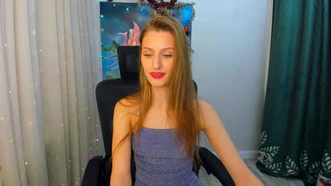 Snapshot of heartedlove_1 chatting on 12-12-24, 04:15 heartedlove_1 online show from 12-12-24, 04:15