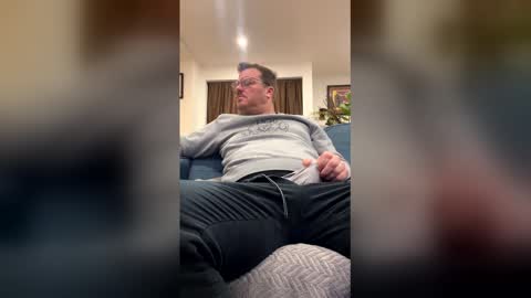 Snapshot of heartofadog604 chatting on 02-21-26, 04:41 MT online show from 02-21-26, 04:41