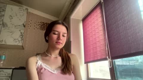 Lili online show from 04-03-26, 12:03