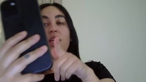 heatwavee online show from 11-12-25, 04:18