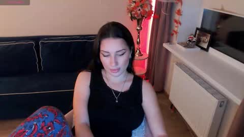 Heaven girl online show from 10-18-25, 06:41