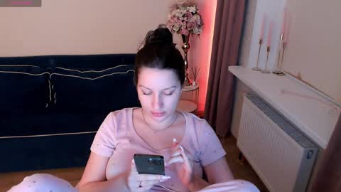 Heaven girl online show from 05-03-26, 06:36