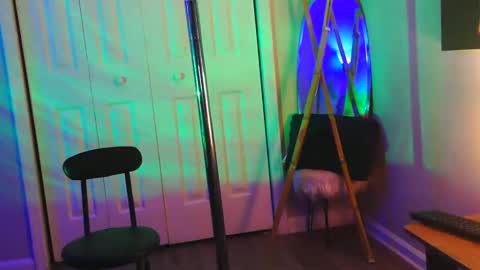 Heavenllyy online show from 10-23-25, 03:17