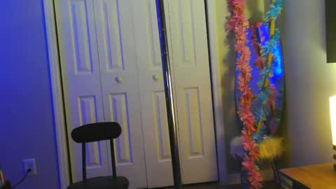 Snapshot of heavenllyy chatting on 06-07-26, 02:37 Heavenllyy online show from 06-07-26, 02:37