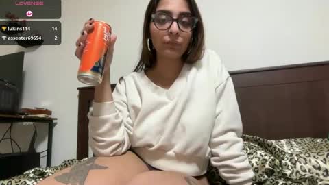 Snapshot of heavensbunny chatting on 01-08-26, 01:52 heaven the muslim slut online show from 01-08-26, 01:52